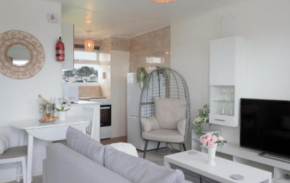 Seadell 2 Bed Coastal Chalet in Hemsby Great Yar